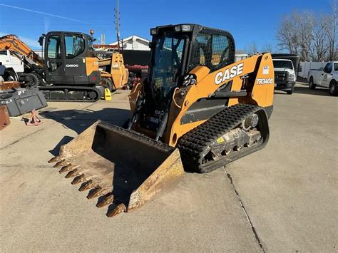 TR340B Compact Track Loader 